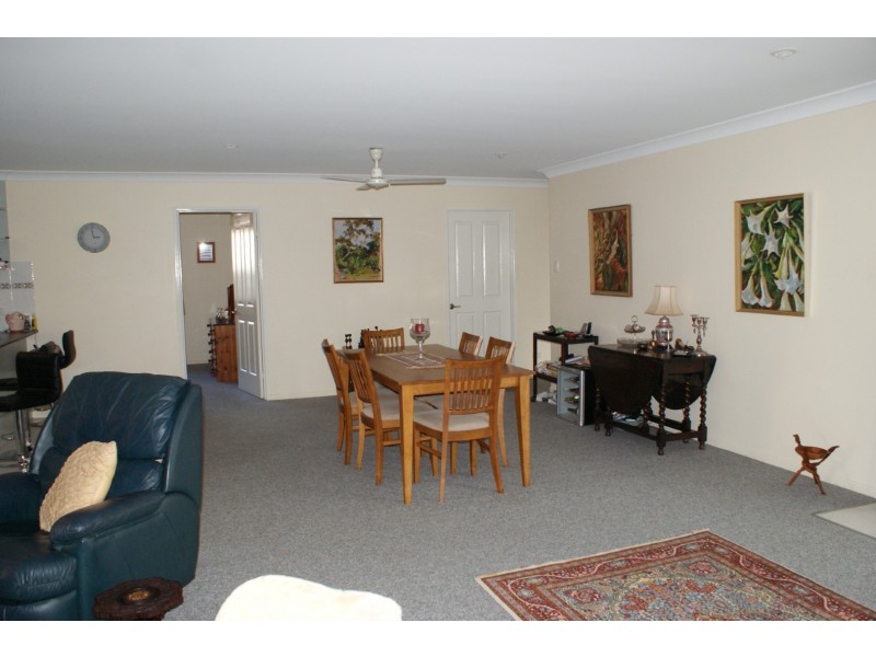 27 Lois Street, Mount Pleasant QLD 4740