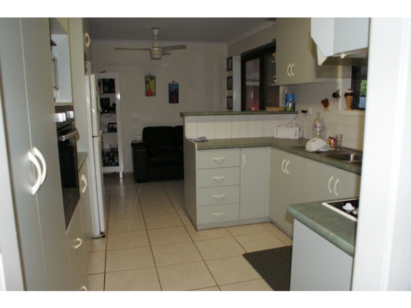 32 Coral Drive, Blacks Beach QLD 4740