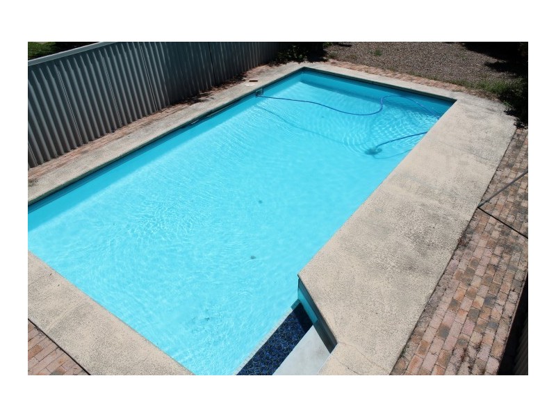 4 Podosky Street, West Mackay QLD 4740