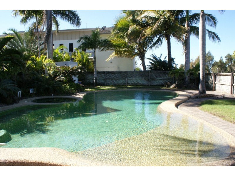 1/4 Prudhoe Street, East Mackay QLD 4740