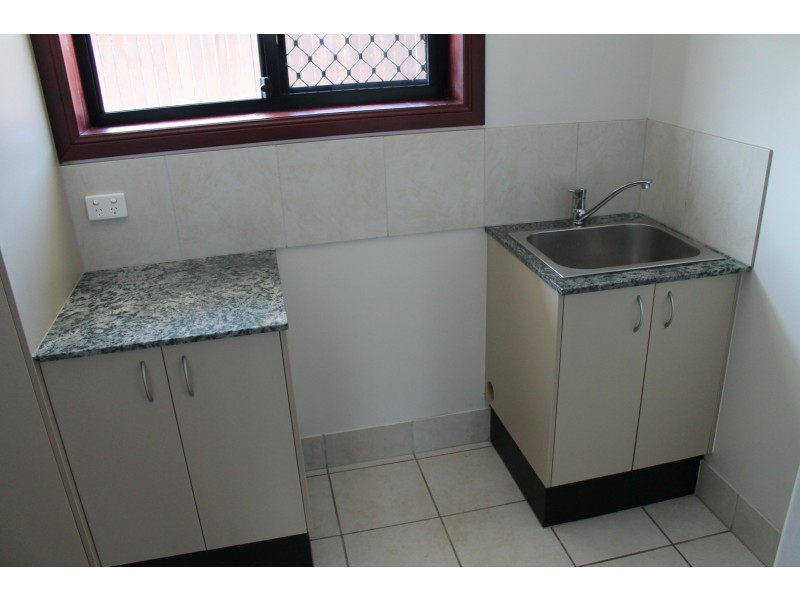 Unit 1 4 Symons Street, South Mackay QLD 4740