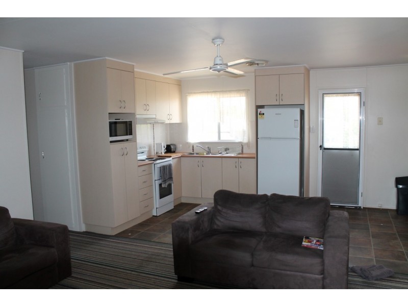 4 Barrier Street, Eton QLD 4741