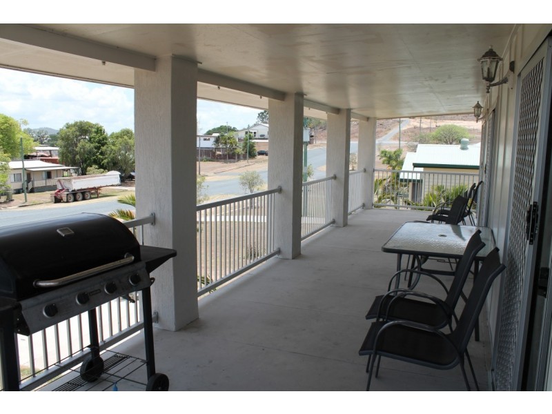 4 Barrier Street, Eton QLD 4741