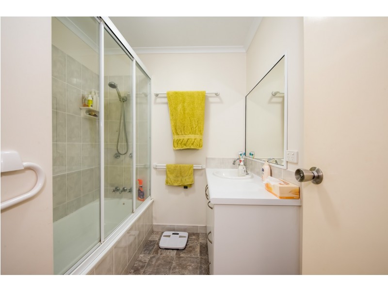 4/16 Symons Street, South Mackay QLD 4740