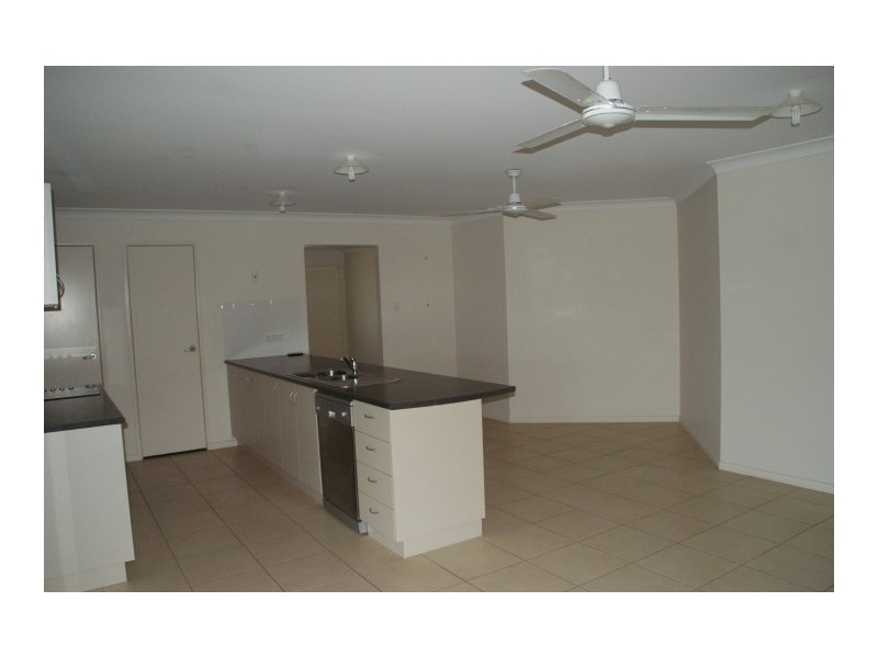 26 Hangan Street, Bucasia QLD 4750