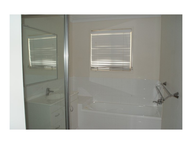 26 Hangan Street, Bucasia QLD 4750