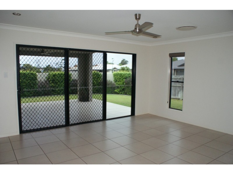 18 Vesta Lane, Ooralea QLD 4740