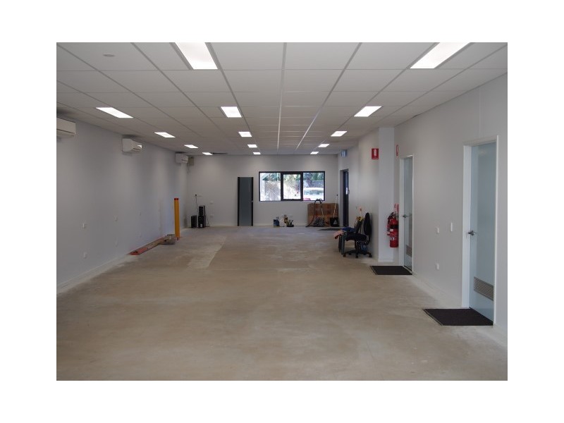 8 Evans Avenue, North Mackay QLD 4740