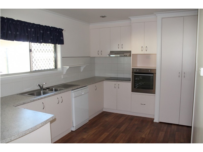 15 Thompson St, West Mackay QLD 4740