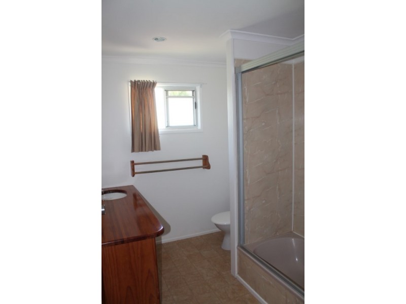 2/98A Andergrove Rd, Andergrove QLD 4740