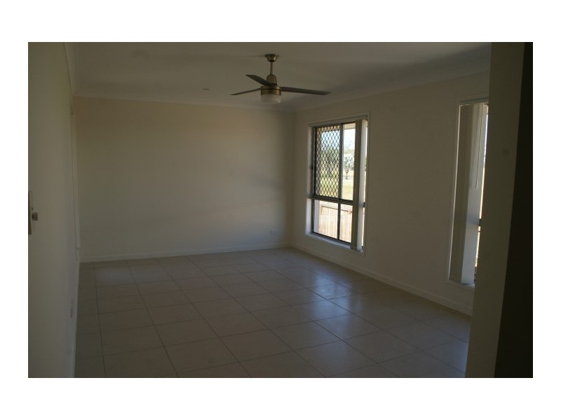 59 Suttor Street, Nebo QLD 4742