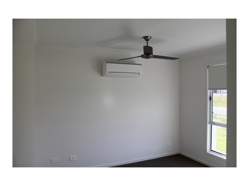 2/2 Burleigh Court, Blacks Beach QLD 4740