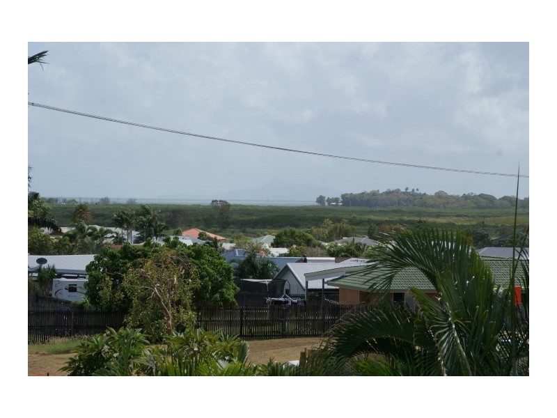 4 Alexander Street, Eimeo QLD 4740