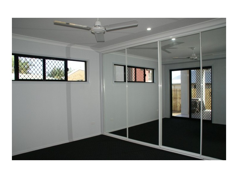 40B Pacific Esplanade, Slade Point QLD 4740