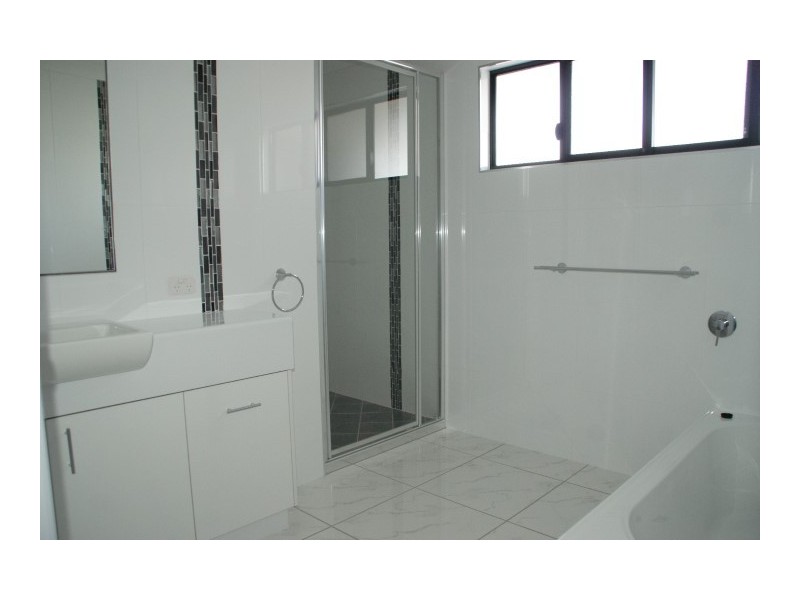 40B Pacific Esplanade, Slade Point QLD 4740