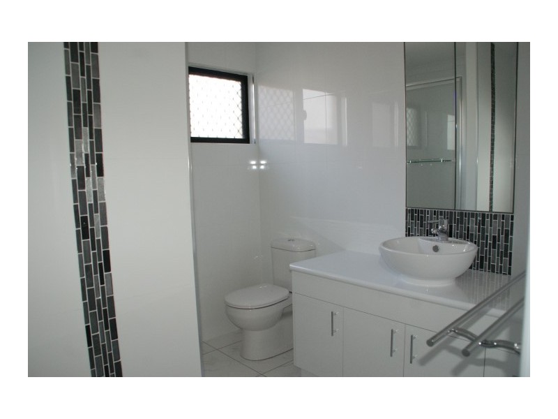 40B Pacific Esplanade, Slade Point QLD 4740