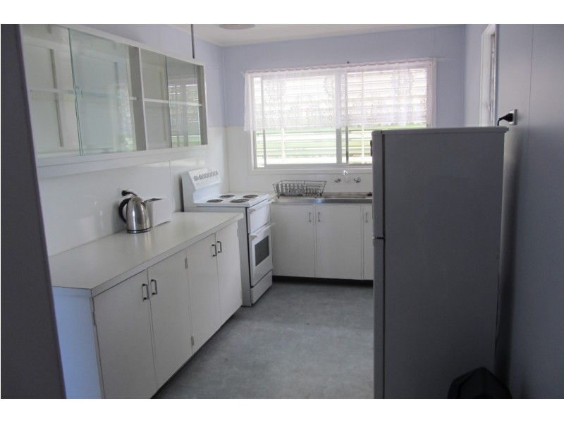 3/4 Suttor Street, Nebo QLD 4742