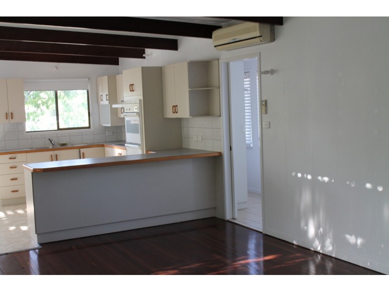 2 Suttor St, Nebo QLD 4742