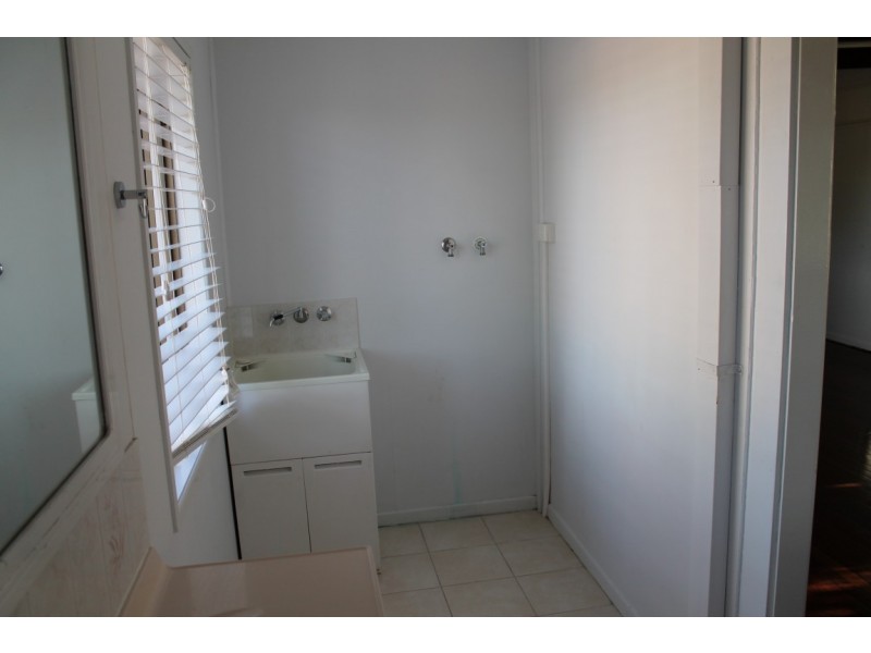 2 Suttor St, Nebo QLD 4742