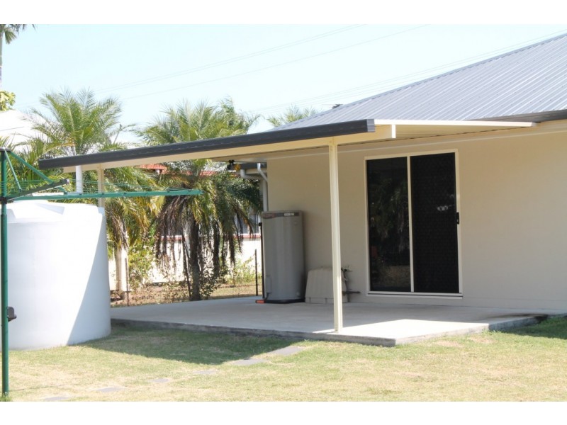 27 Pratt Street, South Mackay QLD 4740