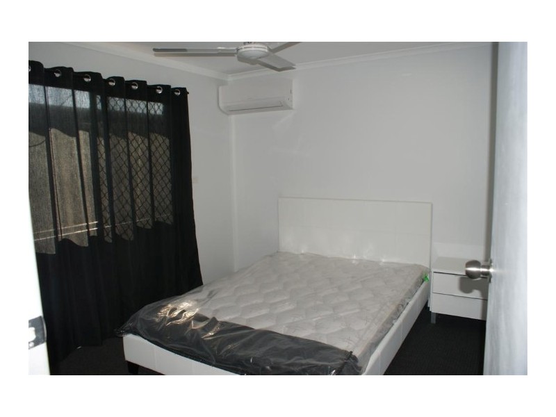 2/9 Stevenson St, South Mackay QLD 4740
