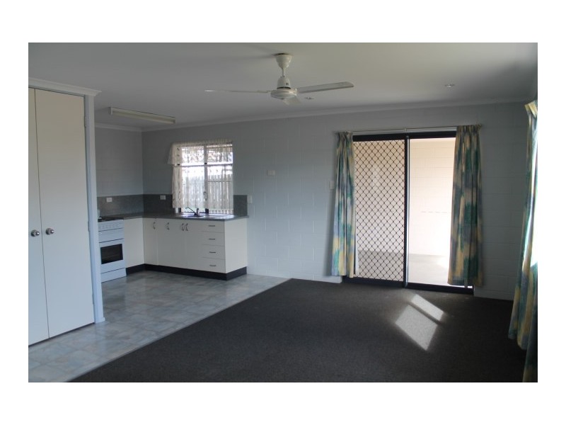 2/46 Kemmis Street, Nebo QLD 4742