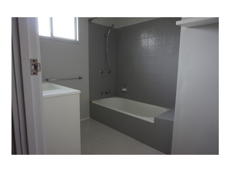 23 Cahill Crescent, Rural View QLD 4740