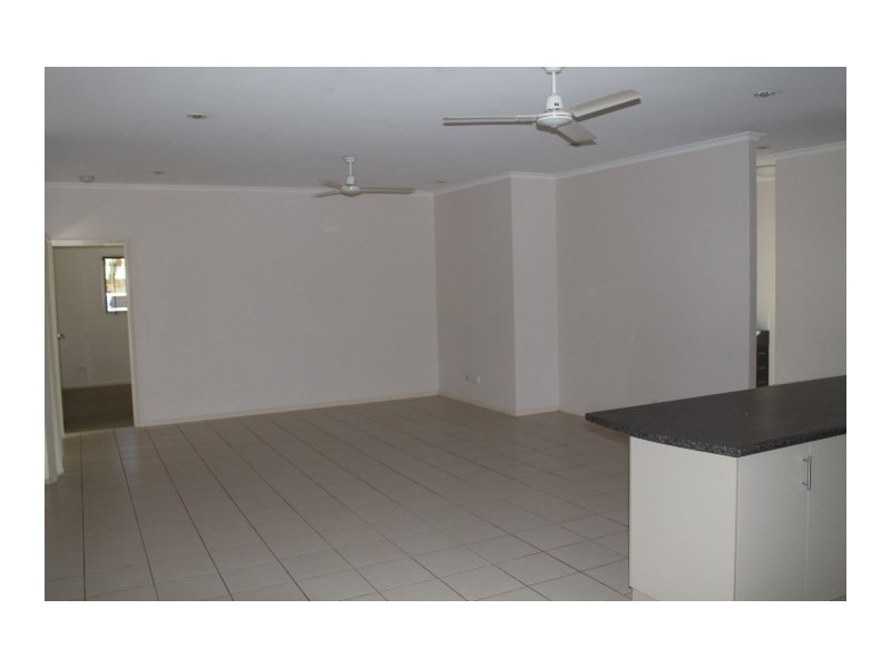 300 Bedford Road, Andergrove QLD 4740