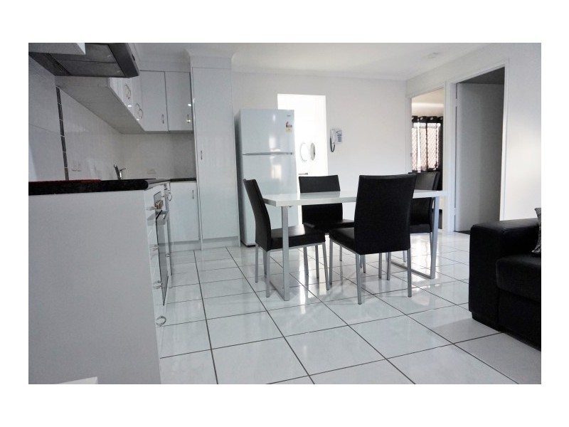 2/9 Stevenson Street, South Mackay QLD 4740