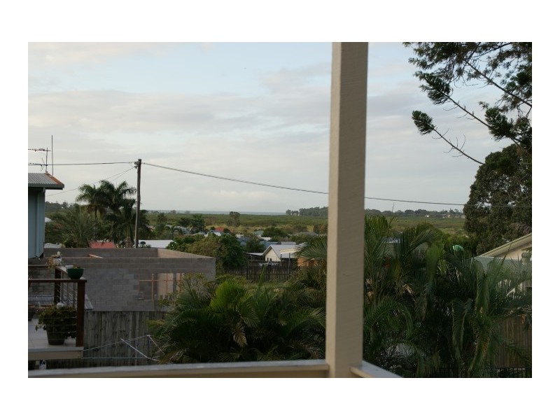 4 Alexander Street, Rural View QLD 4740