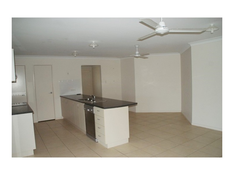 26 Hangan Street, Bucasia QLD 4750