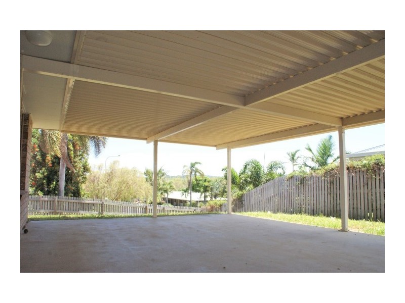 26 Hangan Street, Bucasia QLD 4750