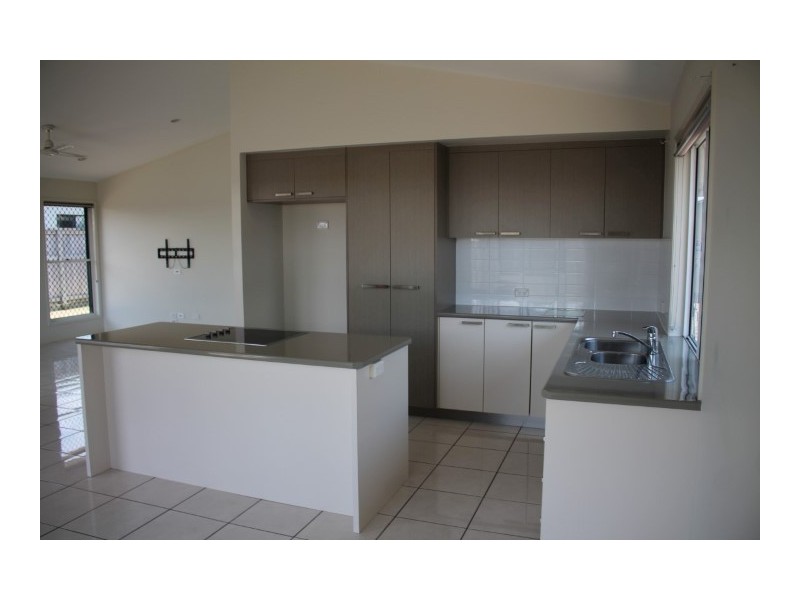 35 APPLICATIONS CLOSED – Sonoran St, Rural View QLD 4740