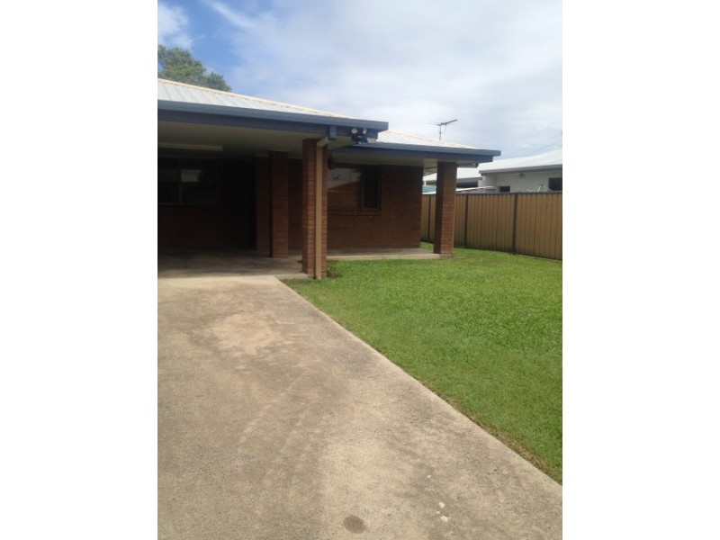 2/15 Napier Street, South Mackay QLD 4740