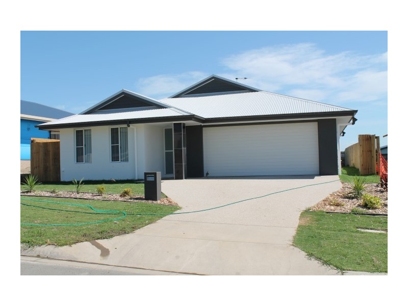 18 Flintwood St, Rural View QLD 4740