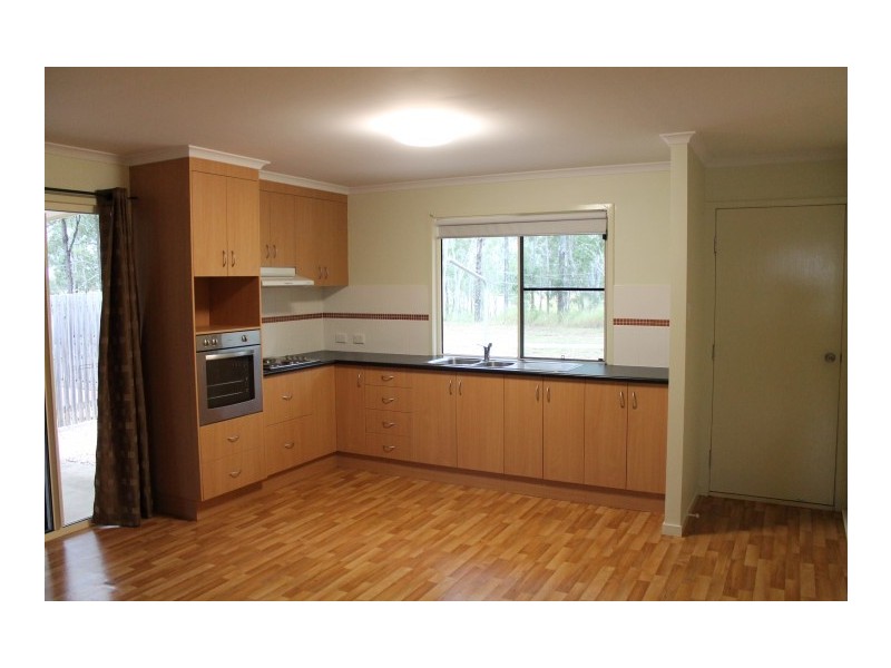 1/8 Cassia Court, Nebo QLD 4742