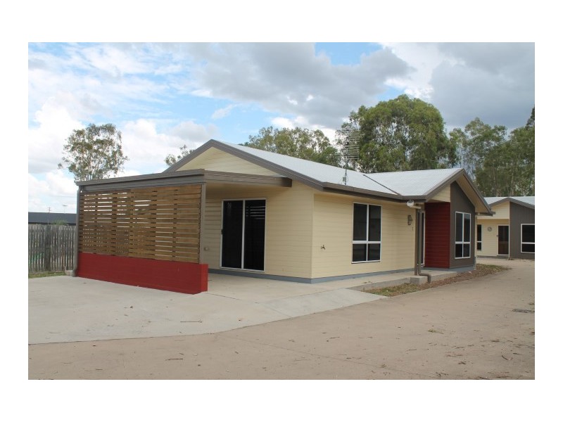 1/8 Cassia Court, Nebo QLD 4742