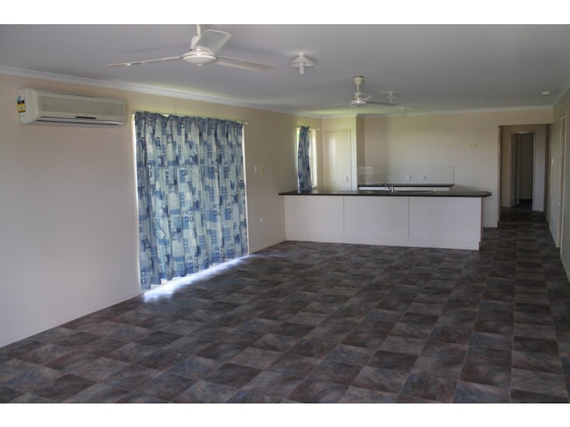 22 Nadina Drive, Beaconsfield QLD 4740