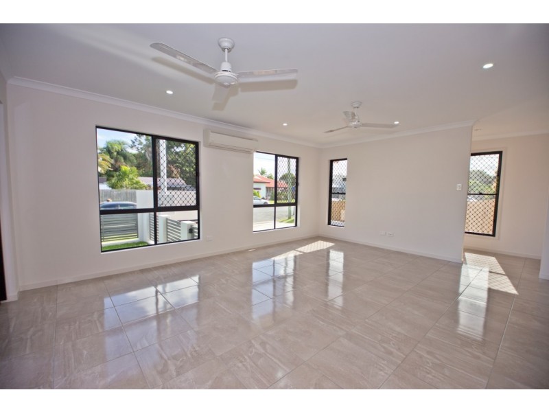 Unit 2/14 Petersen Street, North Mackay QLD 4740