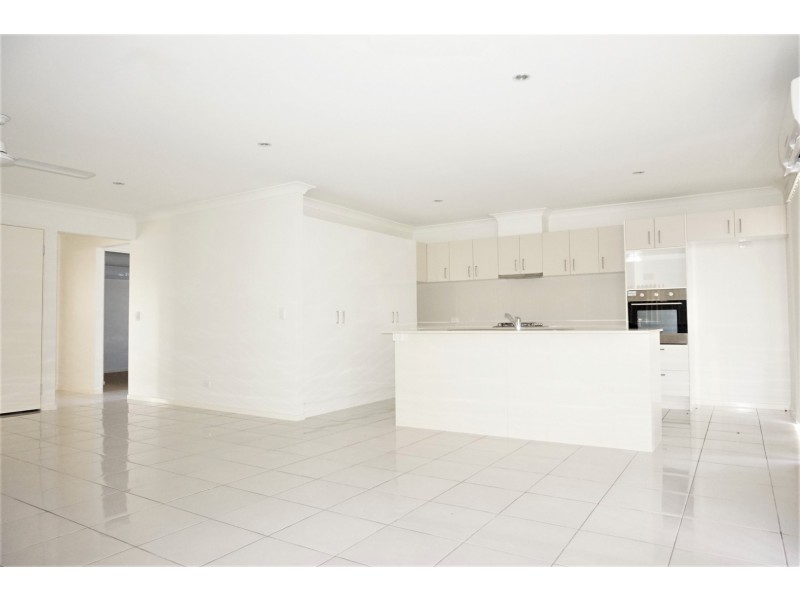 24 Dobinson Street, Bucasia QLD 4750
