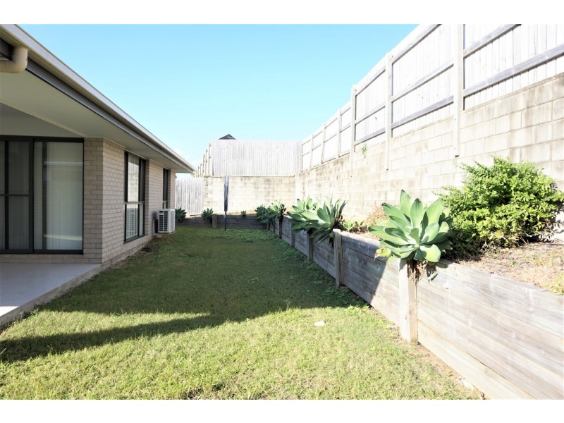 24 Dobinson Street, Bucasia QLD 4750