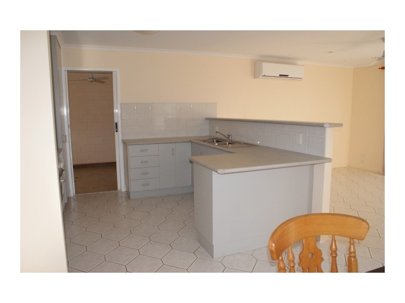 4/5 Peter Court, Andergrove QLD 4740