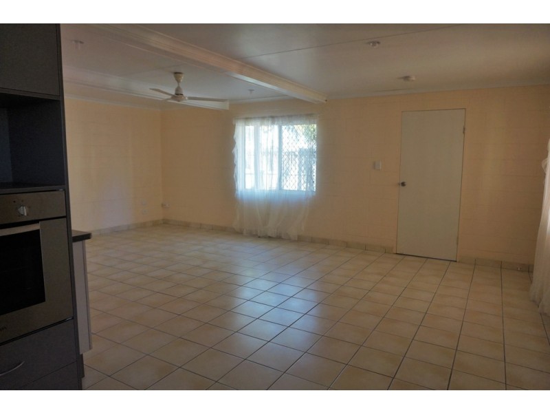 70 Goldsmith Street, Mackay QLD 4740