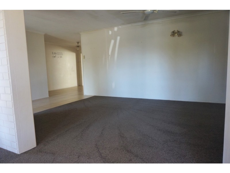 27 Streeter Avenue, West Mackay QLD 4740