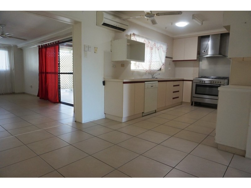 27 Streeter Avenue, West Mackay QLD 4740