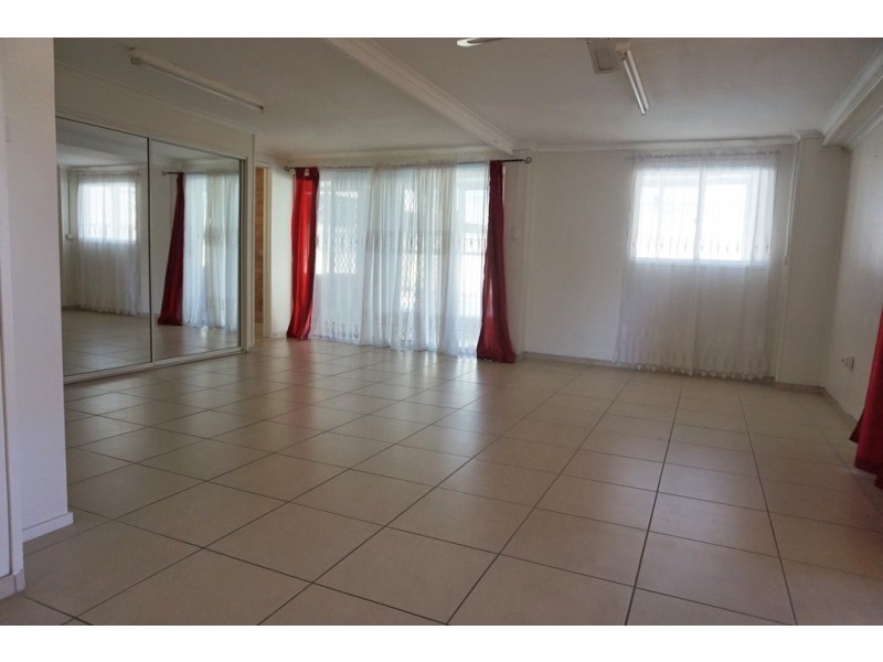 27 Streeter Avenue, West Mackay QLD 4740