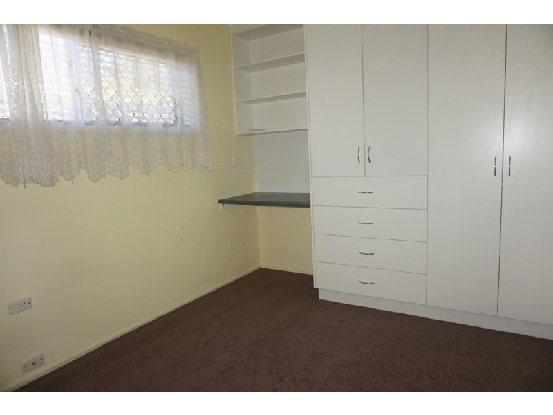 27 Streeter Avenue, West Mackay QLD 4740