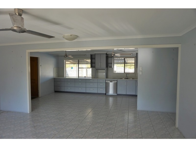 2 Bath Avenue, Ooralea QLD 4740