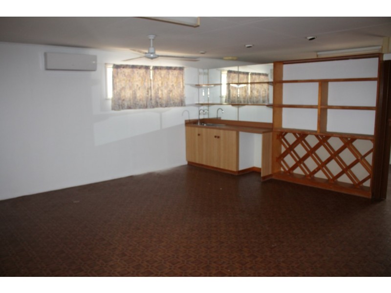 2 Bath Avenue, Ooralea QLD 4740