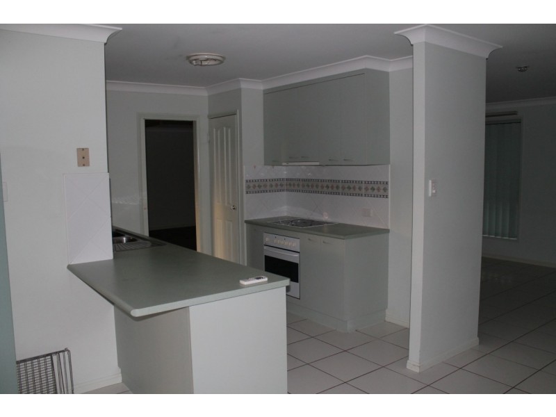 15 McHugh Street, Rural View QLD 4740